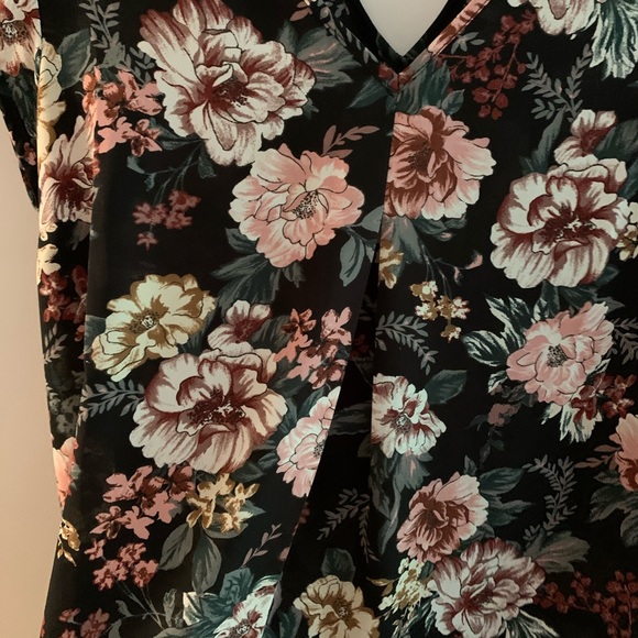 Halogen large floral print short sleeve blouse - Picture 3 of 6